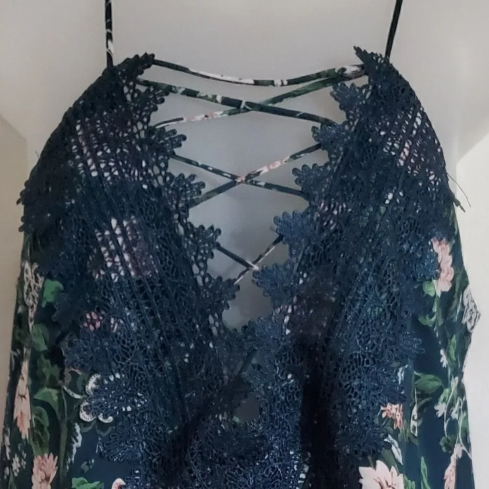 WayF Posie green Floral Print Strappy Camisole Top sz XS